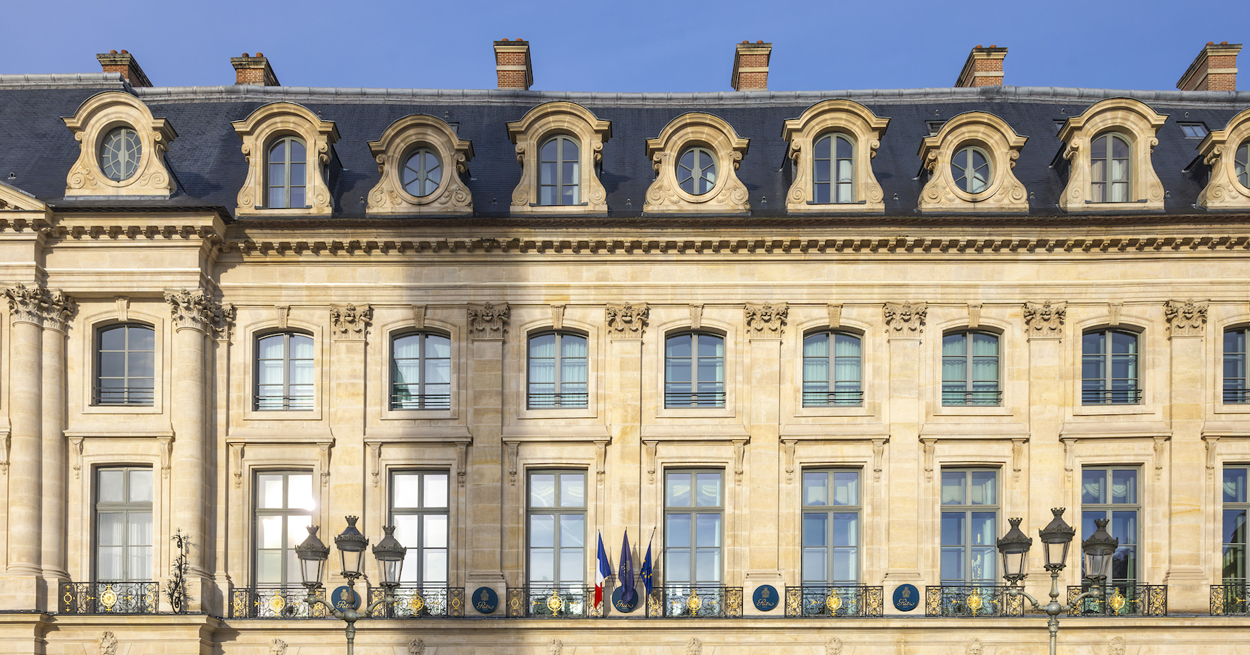 Отель Ritz Paris проведет аукцион