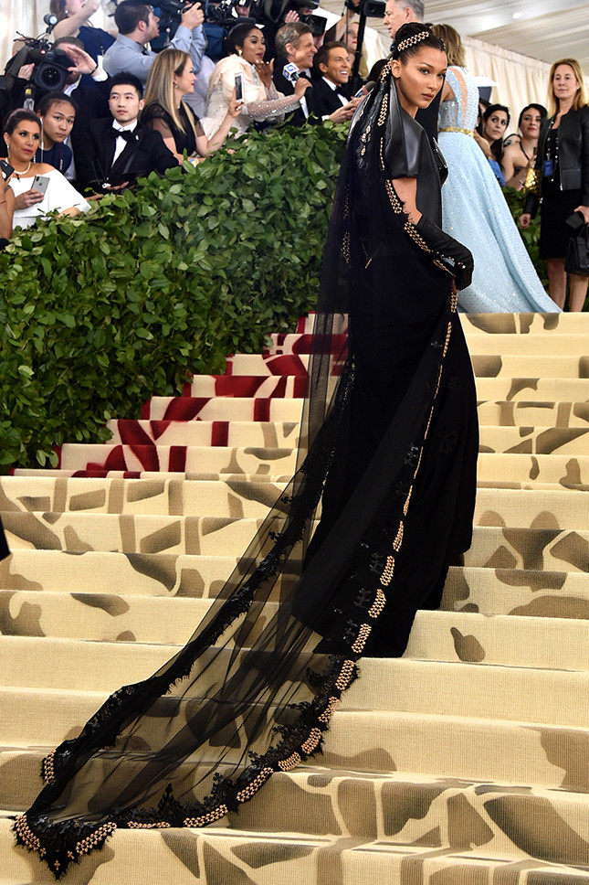 Белла Хадид, Gareth Pugh
