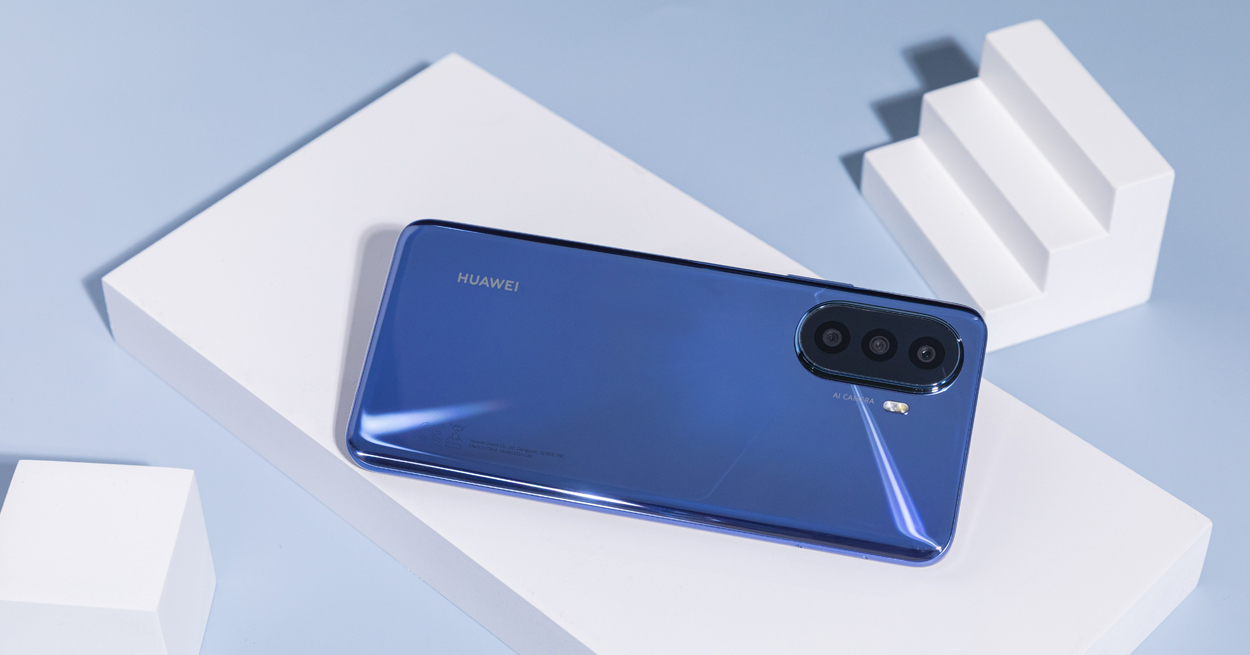 Huawei nova Y70 Голубой кристалл