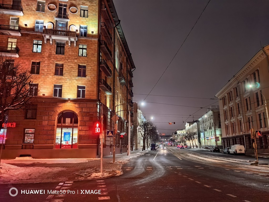 Огни ночного Минска в объективах мирового камерофона. Снимаем на смартфон Huawei Mate 50 Pro