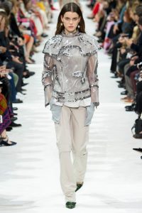 пластик Valentino