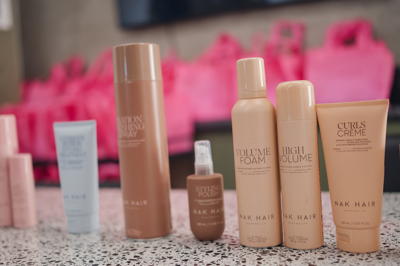 В Cosmico прошла презентация обновленной линейки NAK HAIR Signature 1 В Cosmico прошла презентация обновленной линейки NAK HAIR Signature