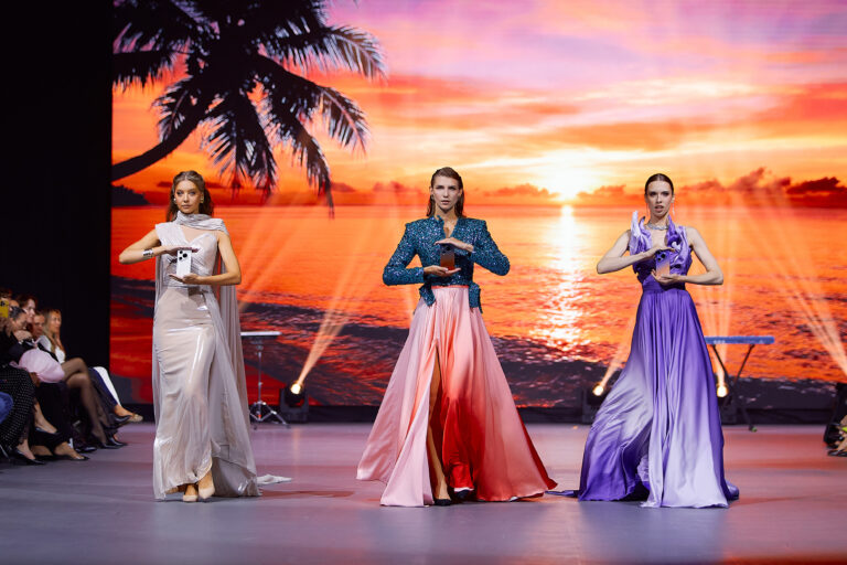 20 сезон Brands Fashion Show: показ HUAWEI Pura 90s Pro и HUAWEI Pura 90s Pro Max