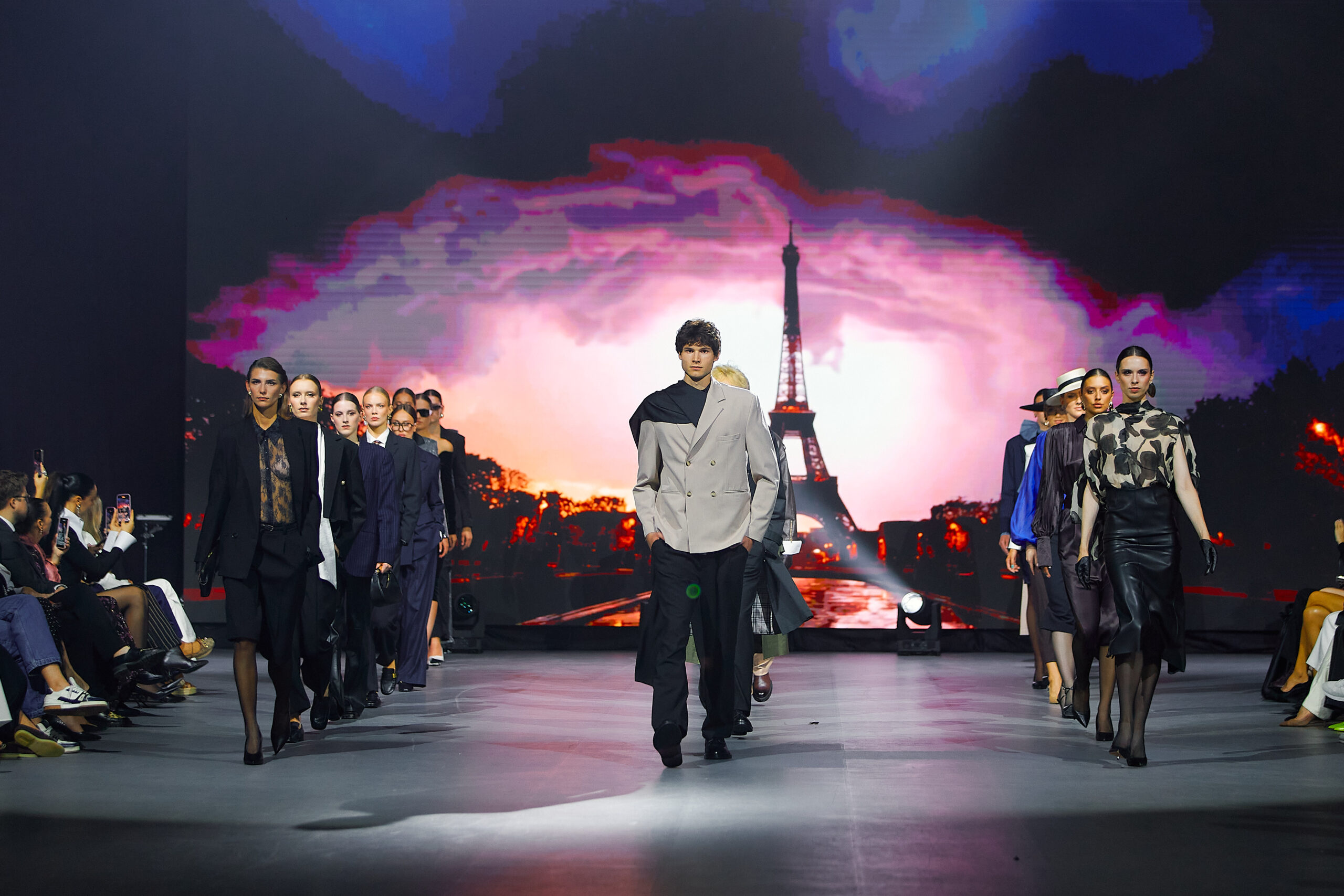 20-ый сезон Brands Fashion Show: показ, посвященный Yves Saint Laurent