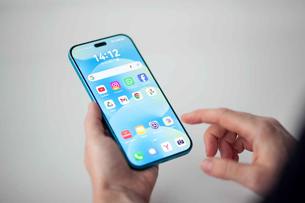 Обзор смартфона Huawei nova 16s Pro: выразительные портреты с естественной цветопередачей